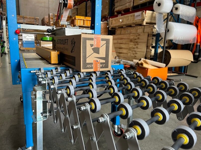 Conveyor with Skate Wheels in Warehouse